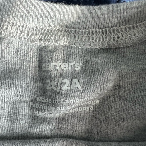 Carters long sleeve grey tshirt. Size 2T. Santa’s cookie taster. - Picture 3 of 3